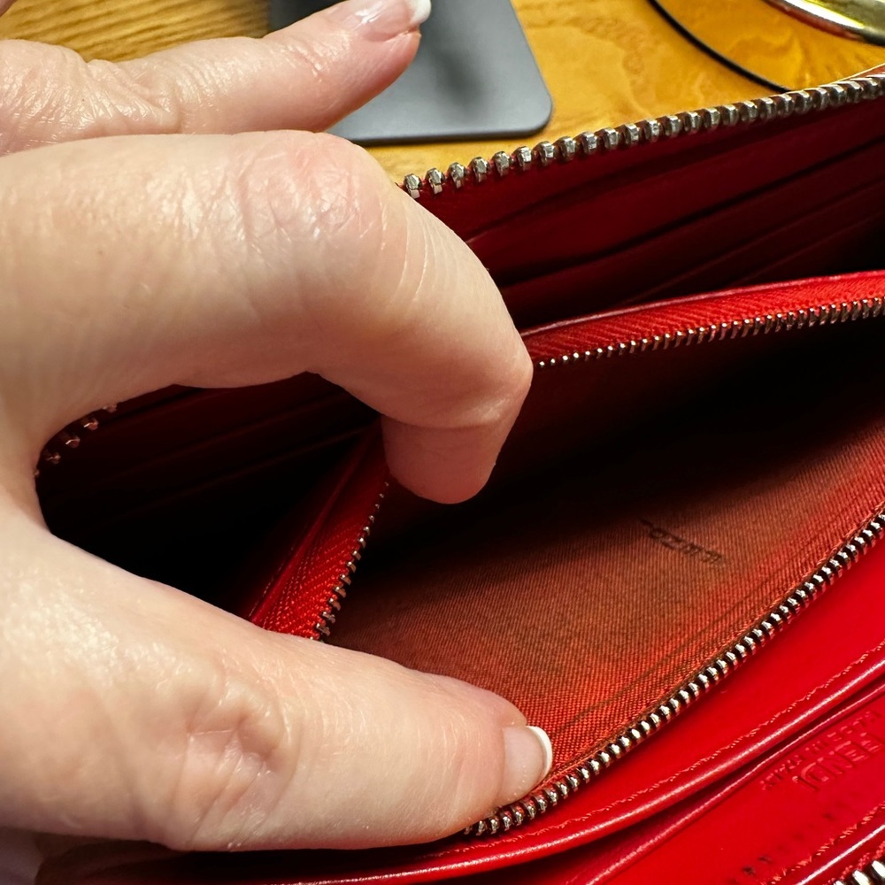 Fendi Vintage Red Quilted Leather Zip Long Wallet. - Picture 12 of 12